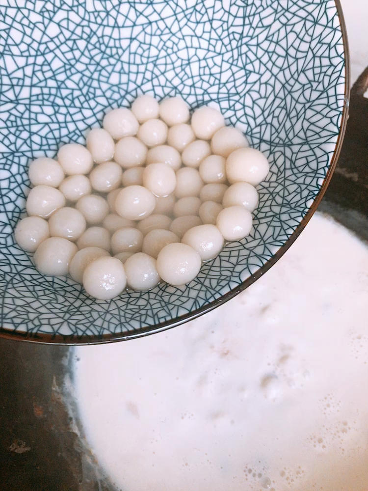 比奶茶还要好喝的奶香蜜豆糯米丸子