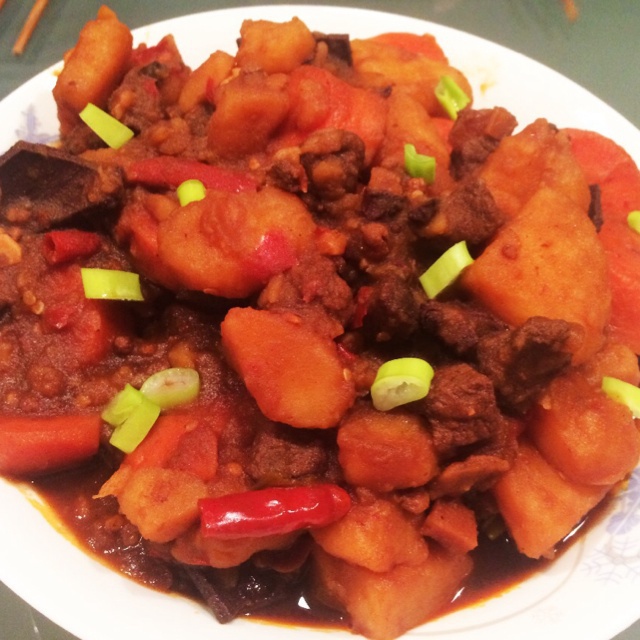 红烧土豆牛腩