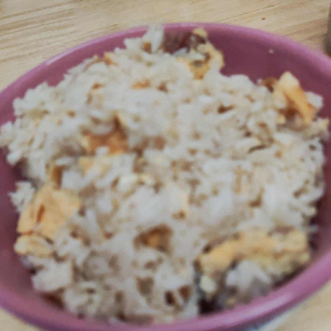 广东腊肠炒蛋饭