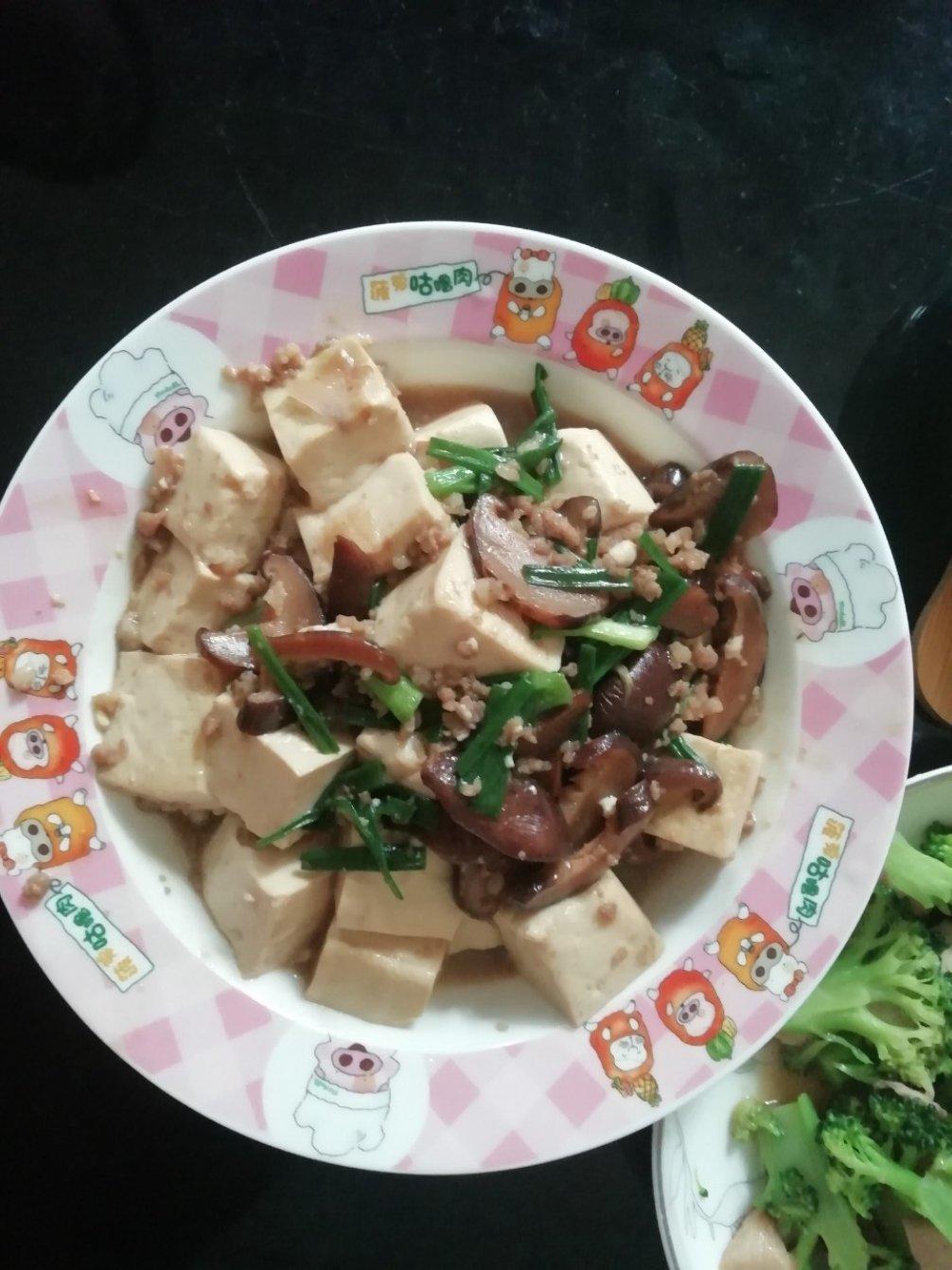 超级下饭的香菇肉沫豆腐