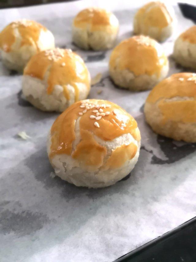 蛋黄酥酥酥（超级奶香黄油版）