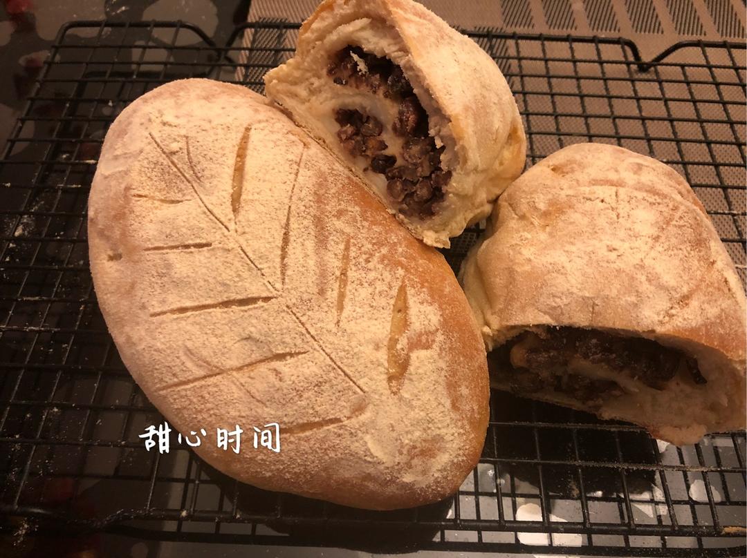 红豆/肉松麻薯软欧面包+石榴茶【曼食慢语】