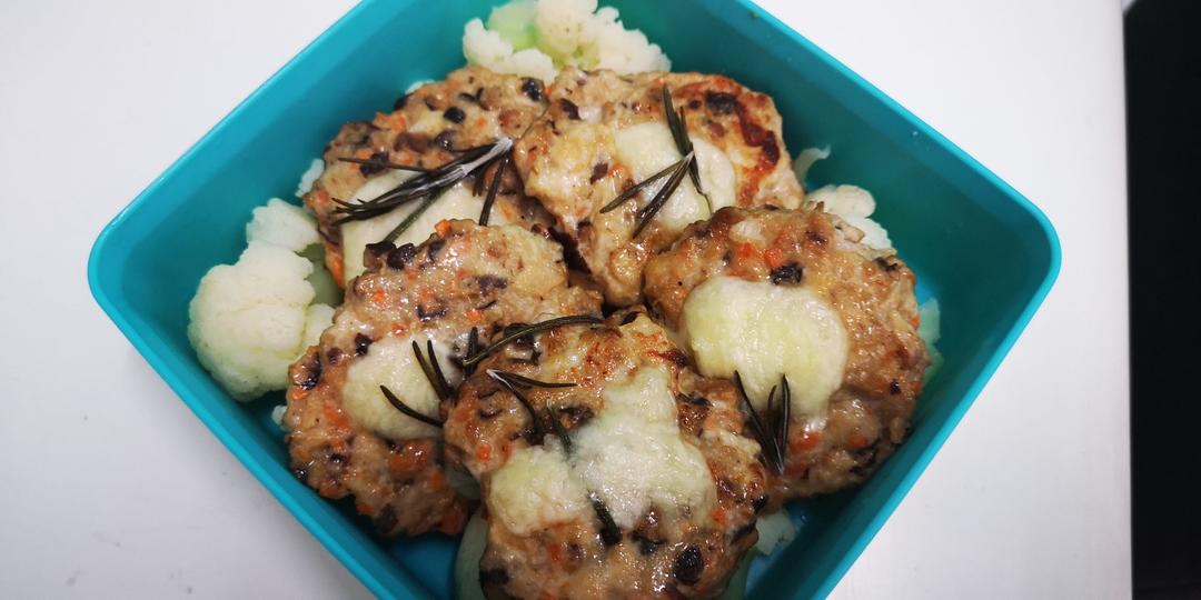 香菇鸡肉小饼