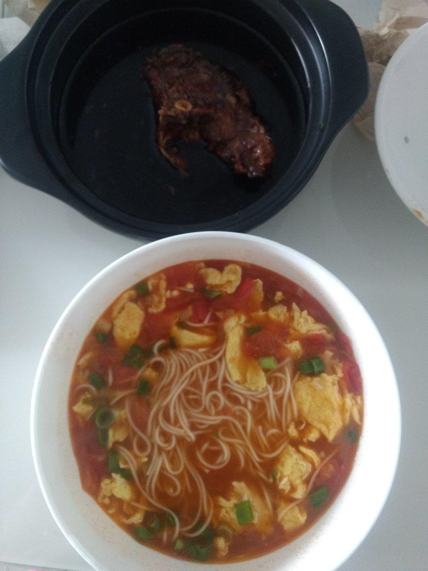恨不得抱着锅舔的番茄鸡蛋面