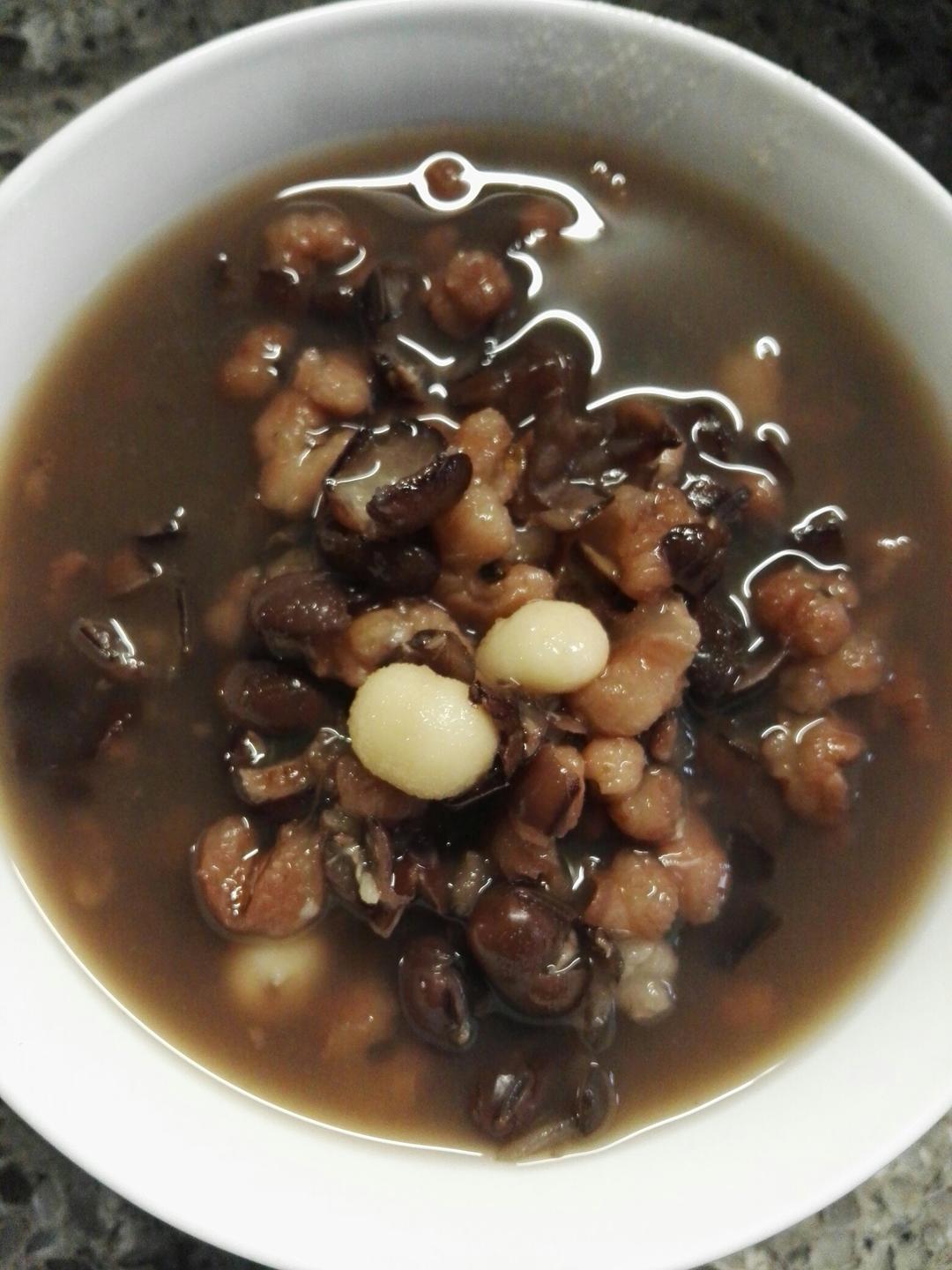 薏仁红豆芡实汤