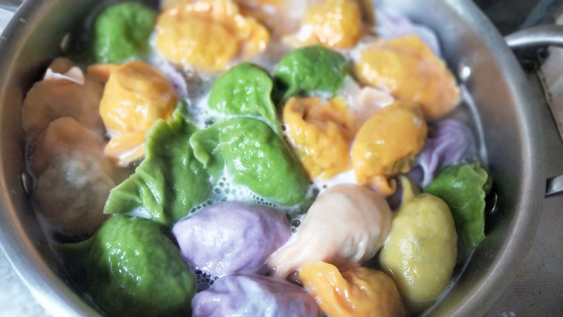 超级好吃的龙利鱼韭菜饺子的做法