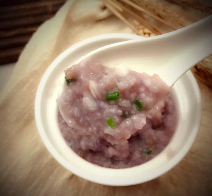 宝宝粥与米饭的过渡期可以这样吃“莲藕鳕鱼软饭”－－宝宝辅食食谱