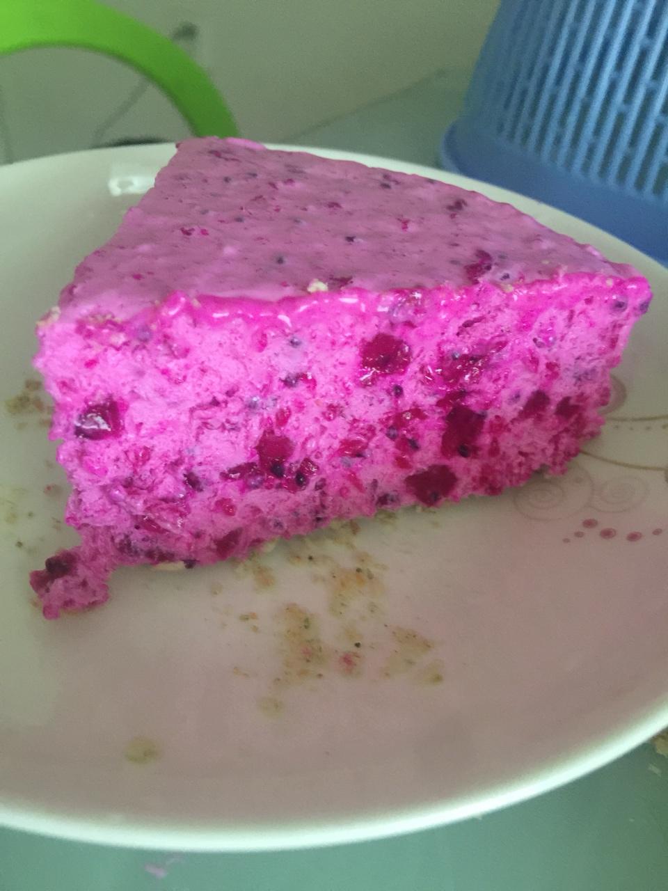 红心火龙果慕斯8寸