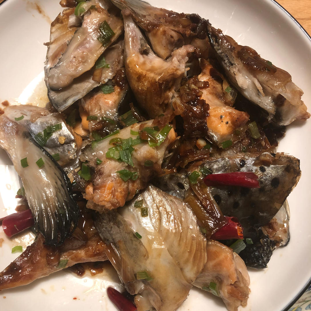 焖三文鱼头（中餐厅张亮简易版）