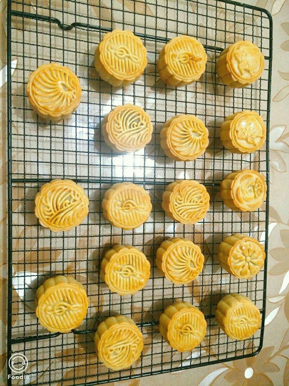 广式月饼——蛋黄莲蓉月饼