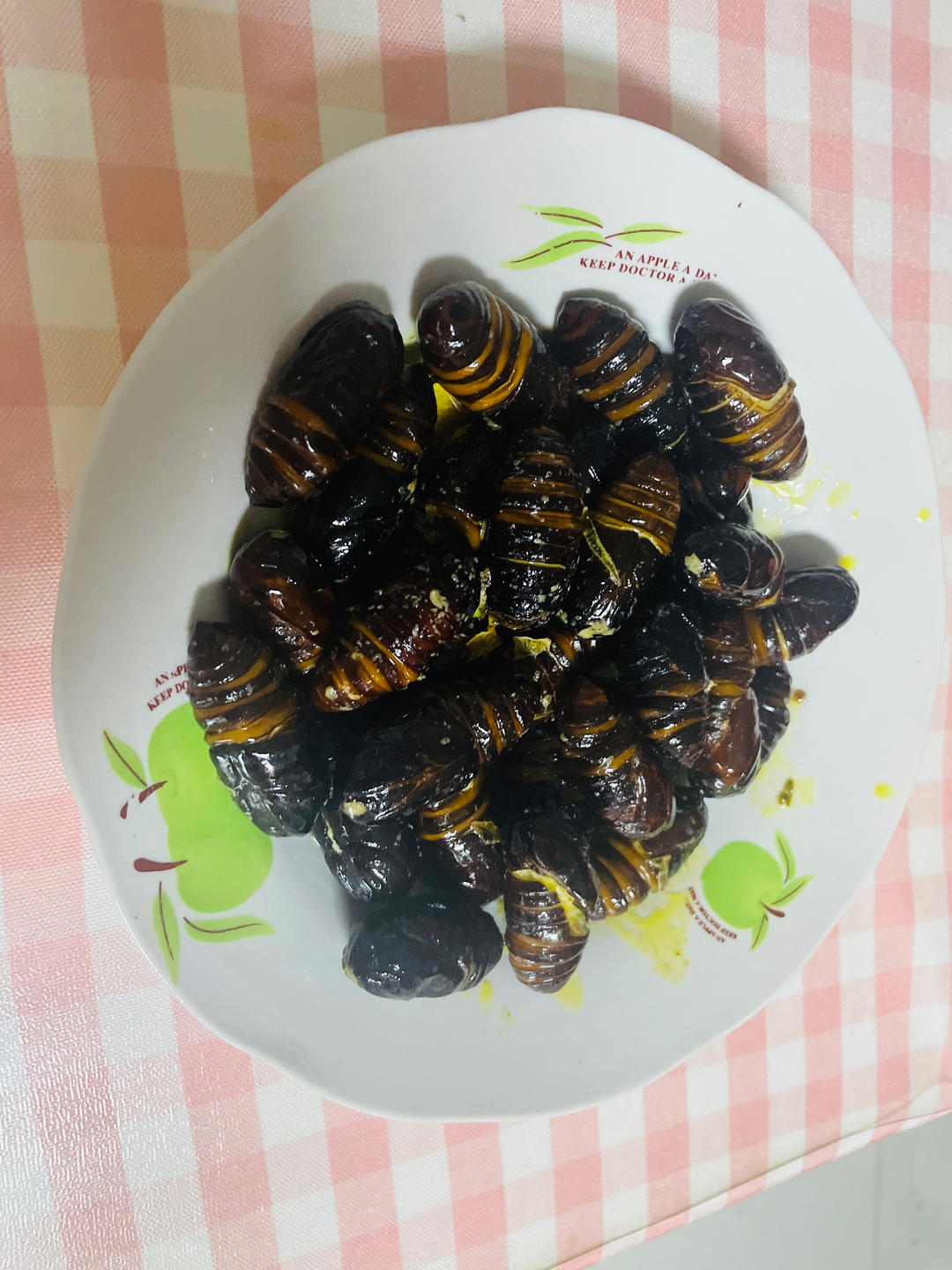 干炒蚕蛹、蝉蛹、茧蛹