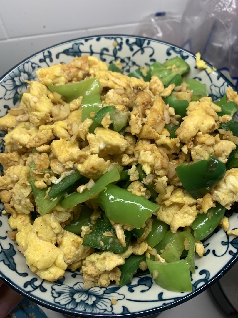 厨师长教你：“青椒炒鸡蛋”的家常做法 ,非常下饭