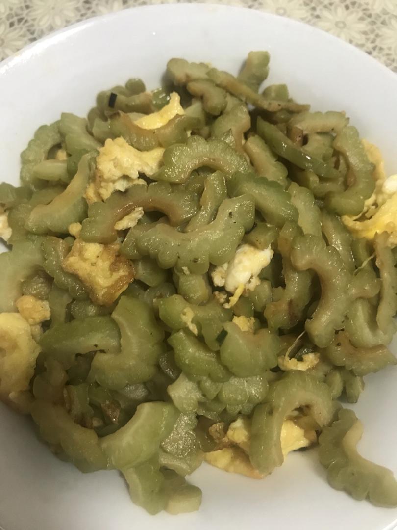 苦瓜炒鸡蛋
