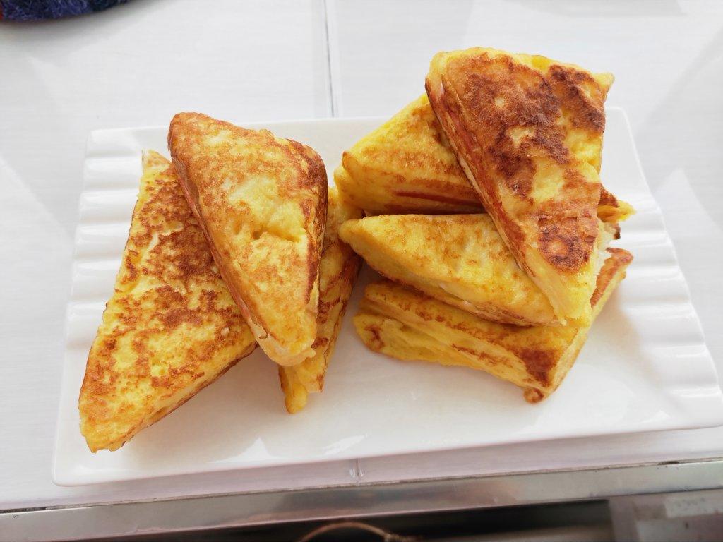 颜色和口感都很喜人的午餐肉三明治西多士🍞