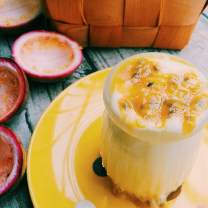 百香果酸奶意式奶冻<Passionfruit Yogurt Panna Cotta>