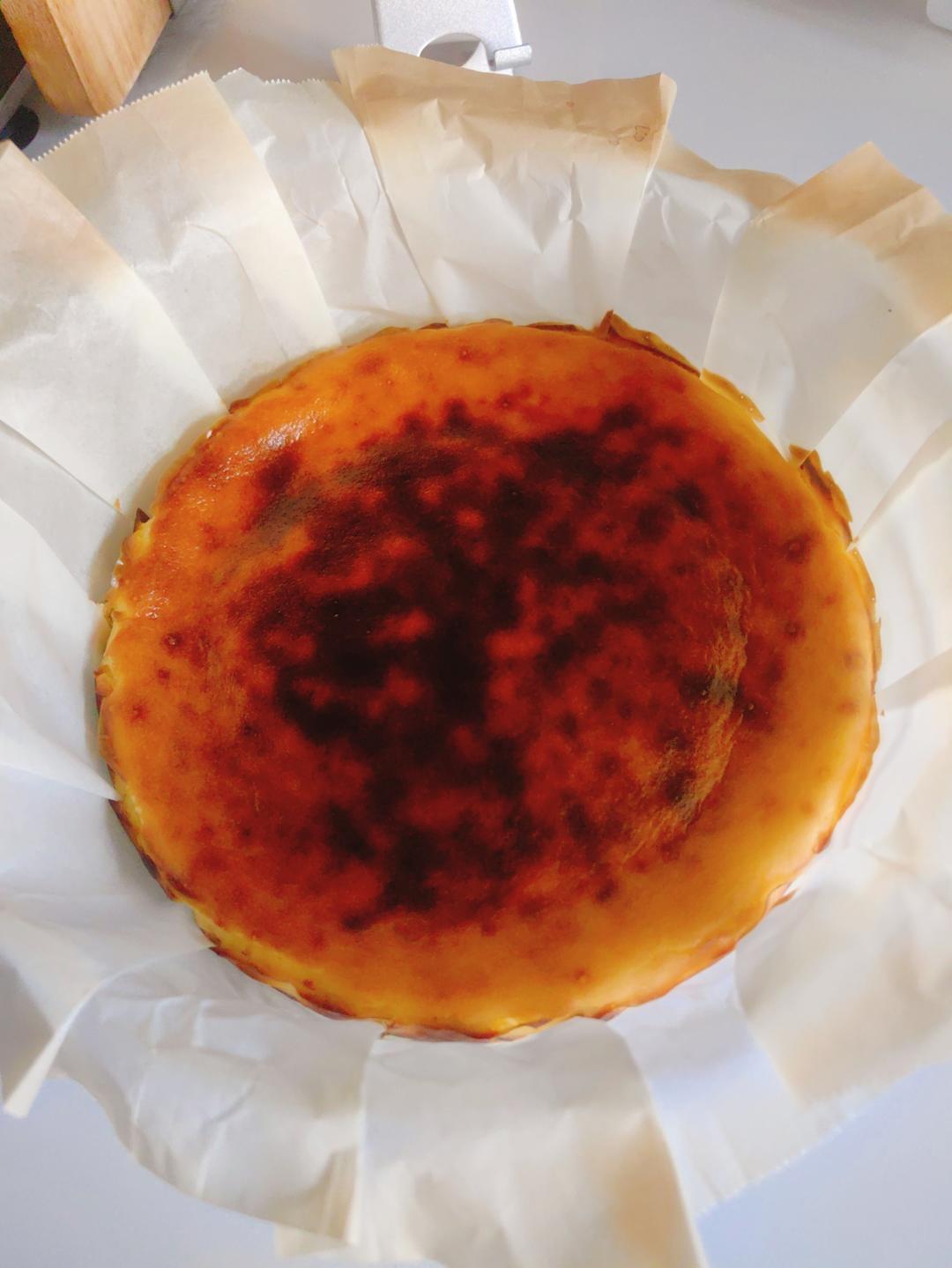 经典巴斯克蛋糕｜大师配方｜小白也能做｜无需打蛋器｜5分钟搅一搅