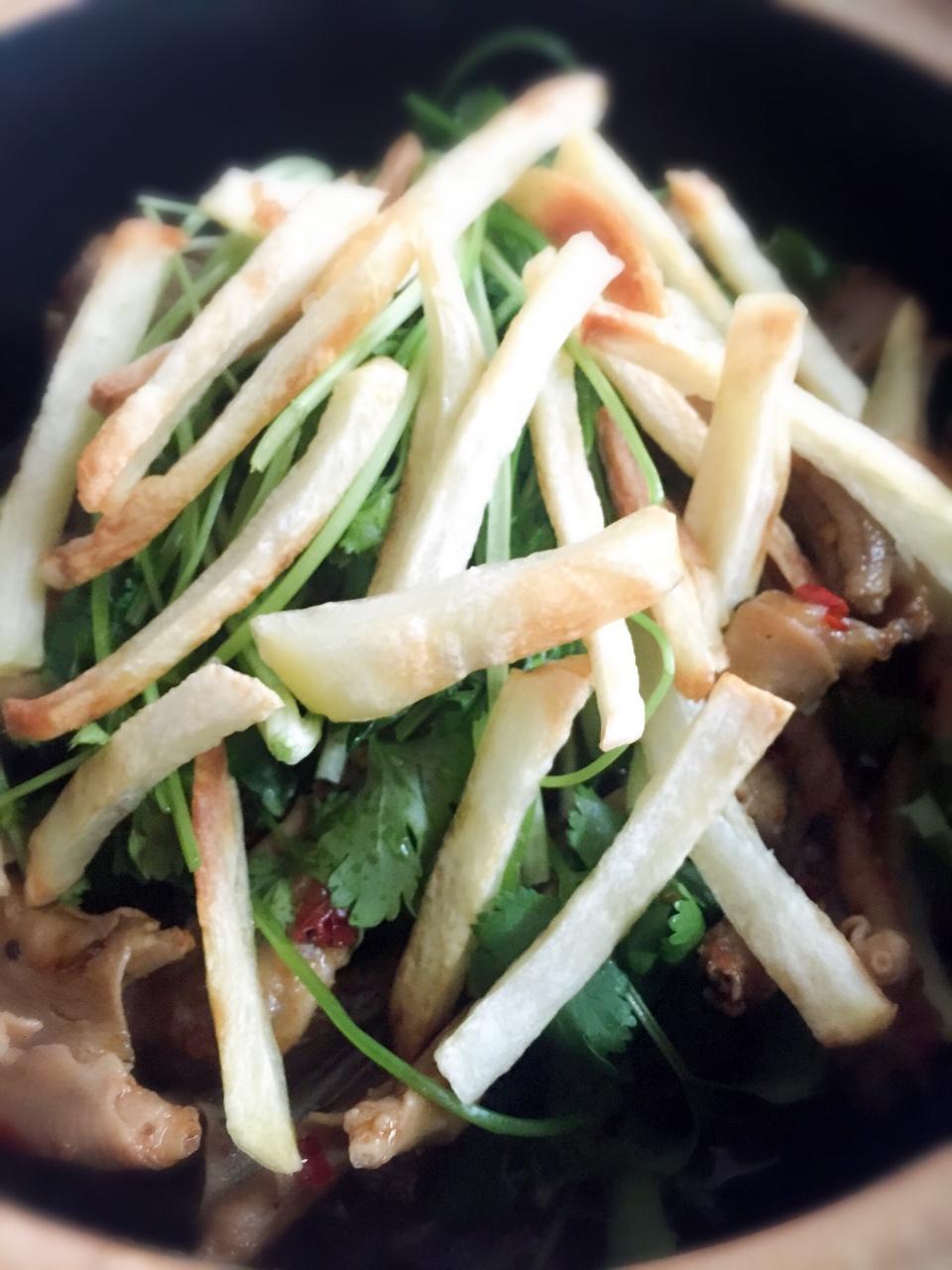 香辣干锅鸡鸭掌