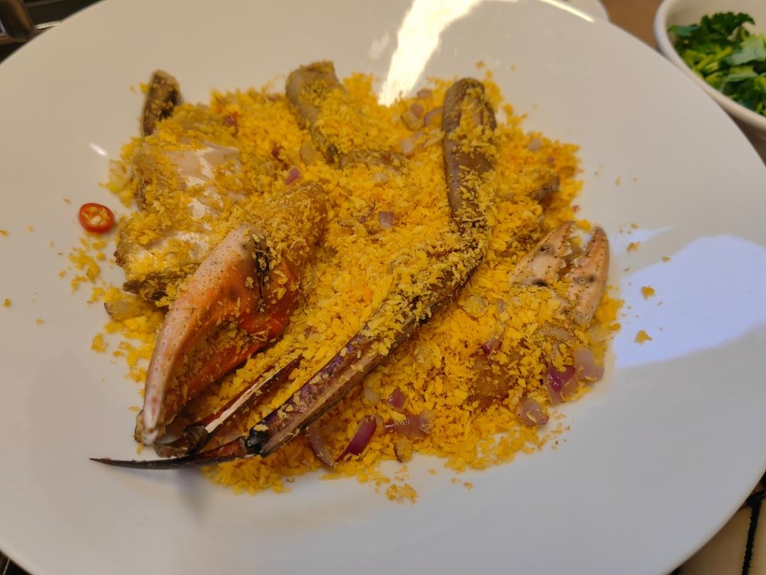 酥香吮指港式美味 ｜ 避风塘炒蟹