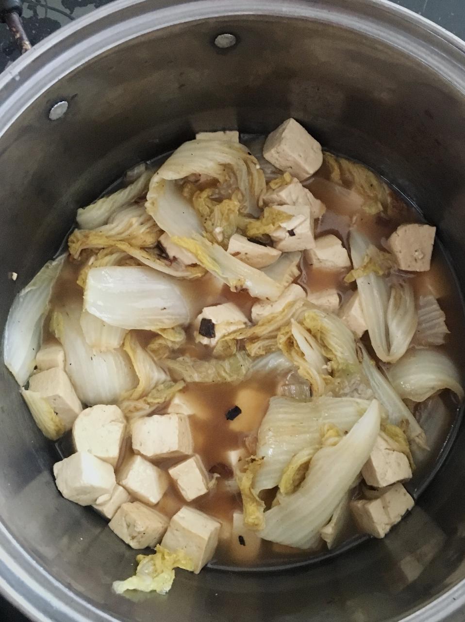 冬季家常菜：白菜炖豆腐