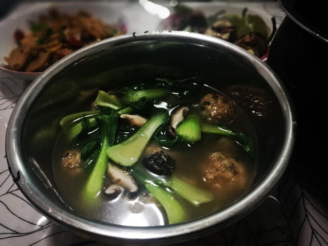 香菇青菜肉丸汤