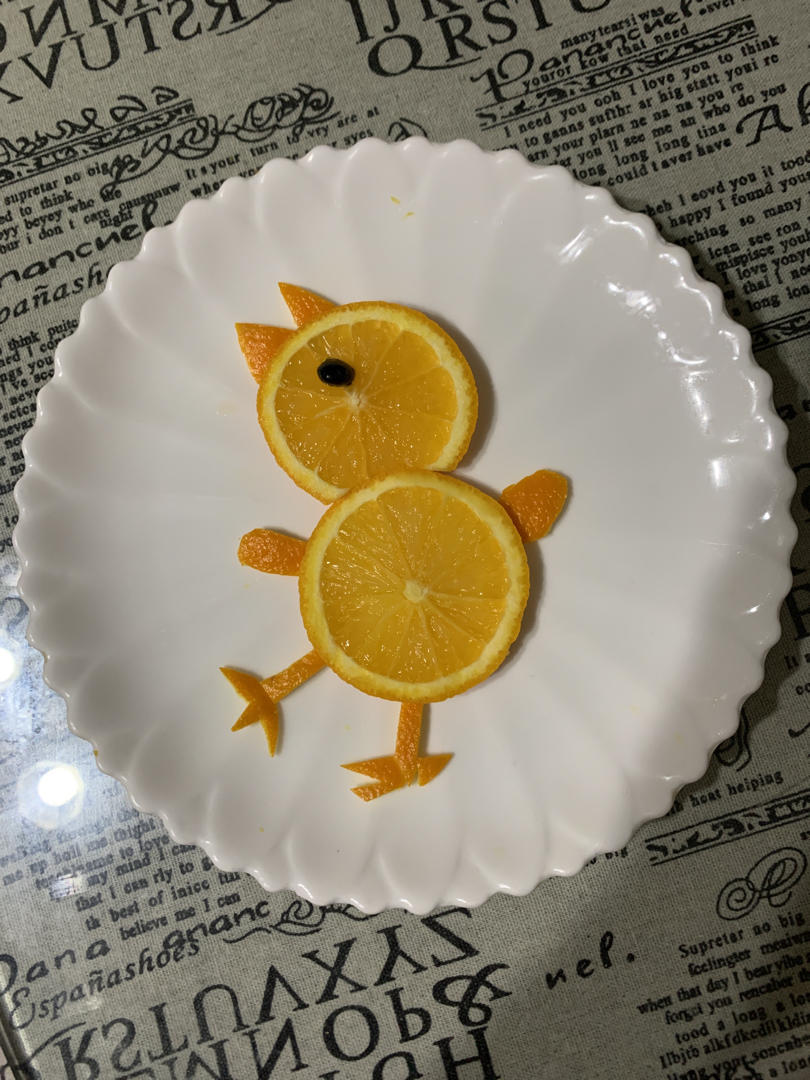 可爱小鸡水果拼盘