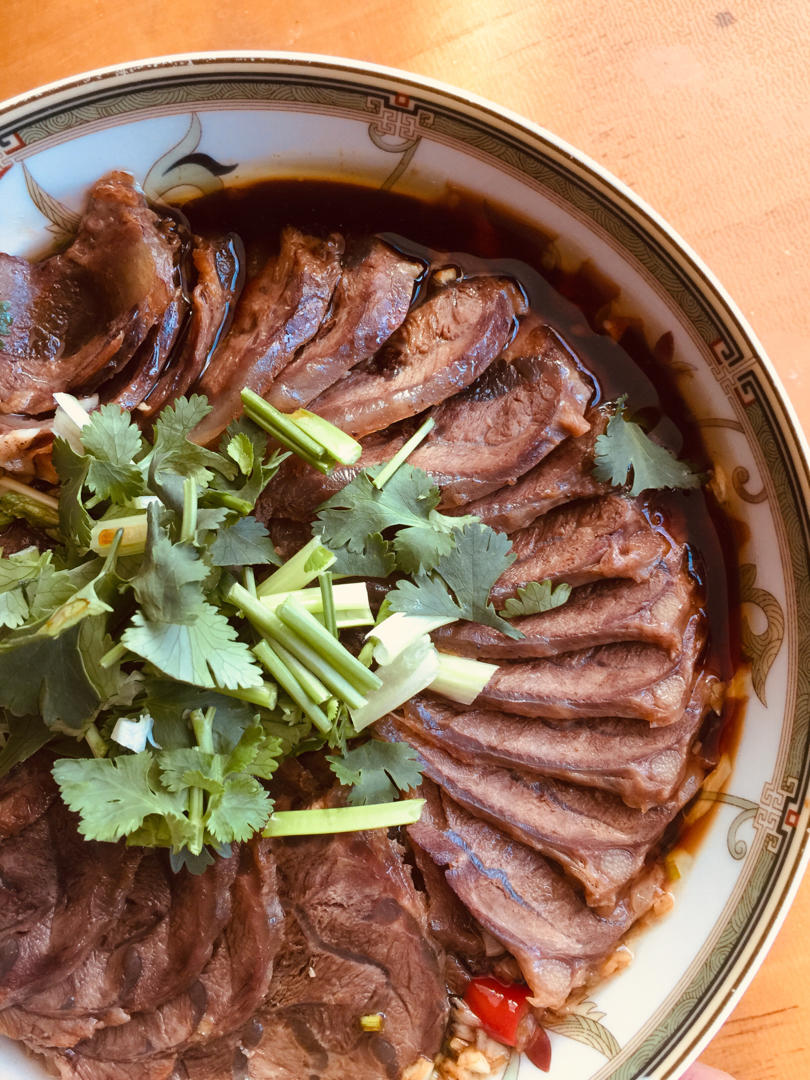 开胃自制的凉拌麻辣牛肉片
