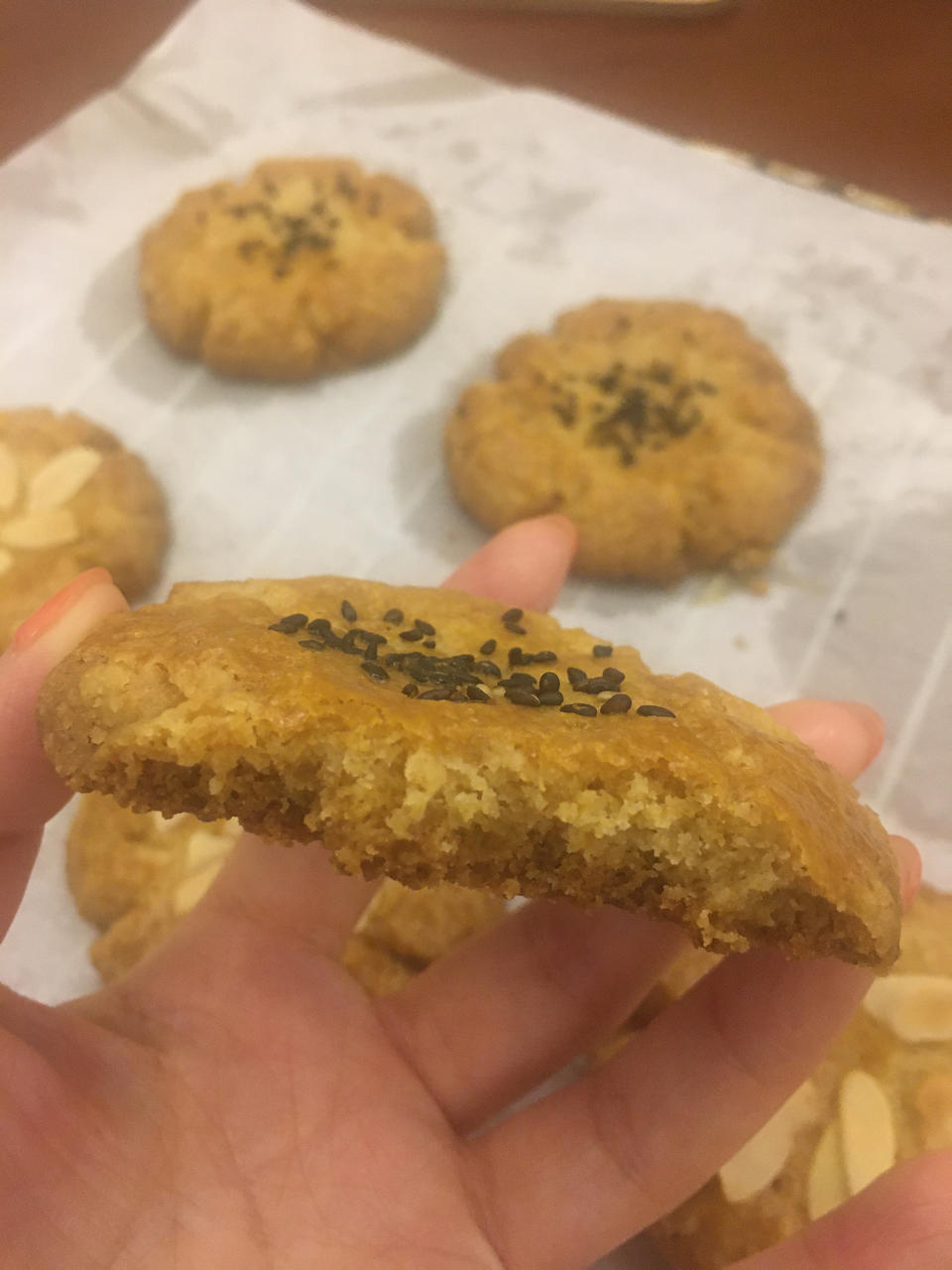 轻轻一按就碎掉的原味桃酥（不输猪油版）