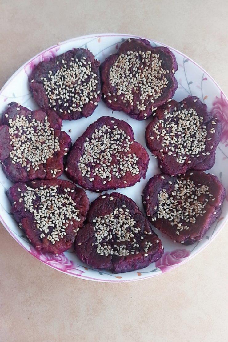 风铃之花做的香煎紫薯饼