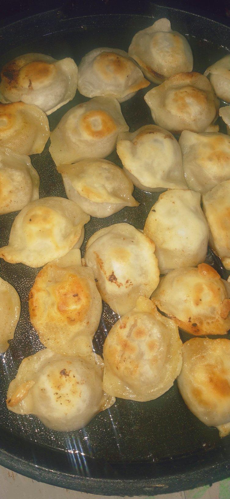 来一斤煎饺做的电饼铛水煎饺