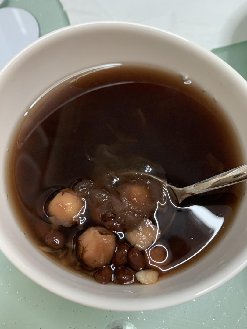 冰爽红豆莲子粥