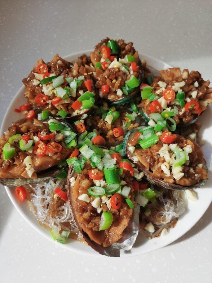 蒜蓉粉丝蒸鲍鱼