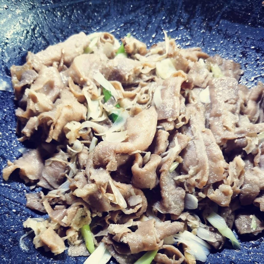 炒了20多年的葱爆羊肉