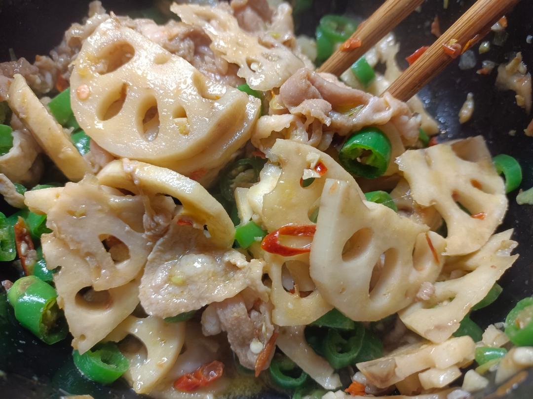 超下饭的莲藕炒肉
