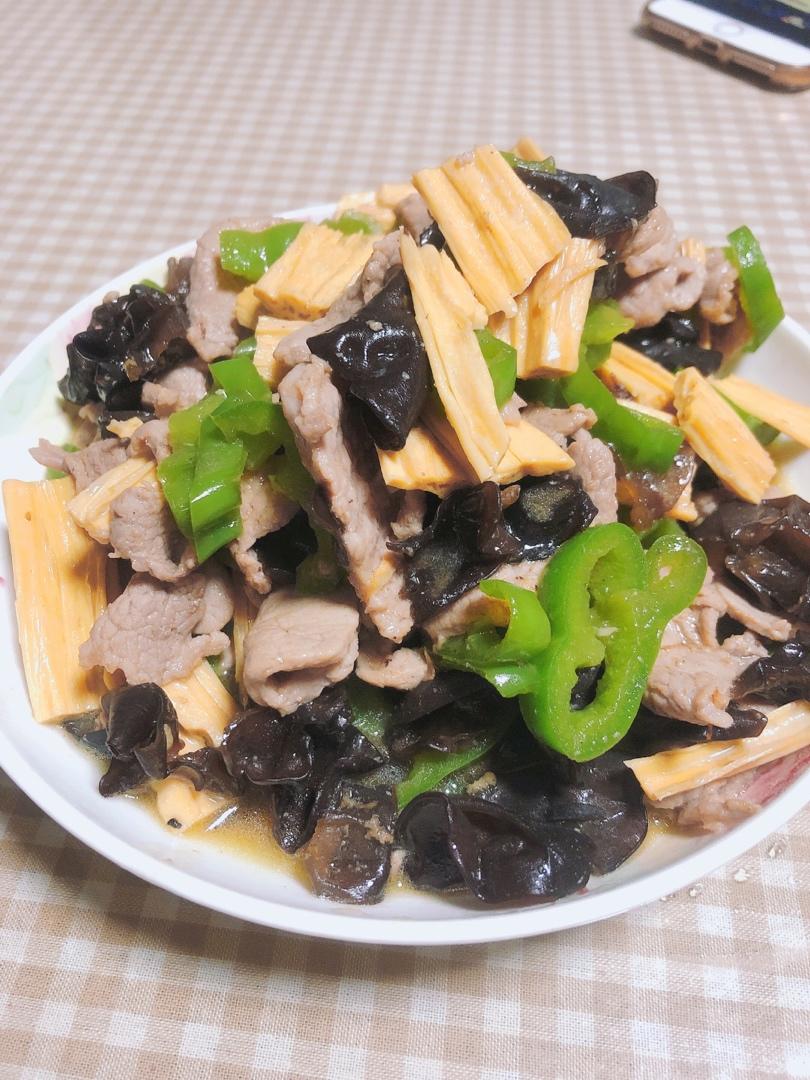 里脊肉炒木耳