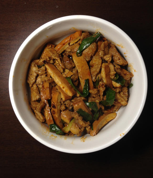 芹菜香干炒肉丝