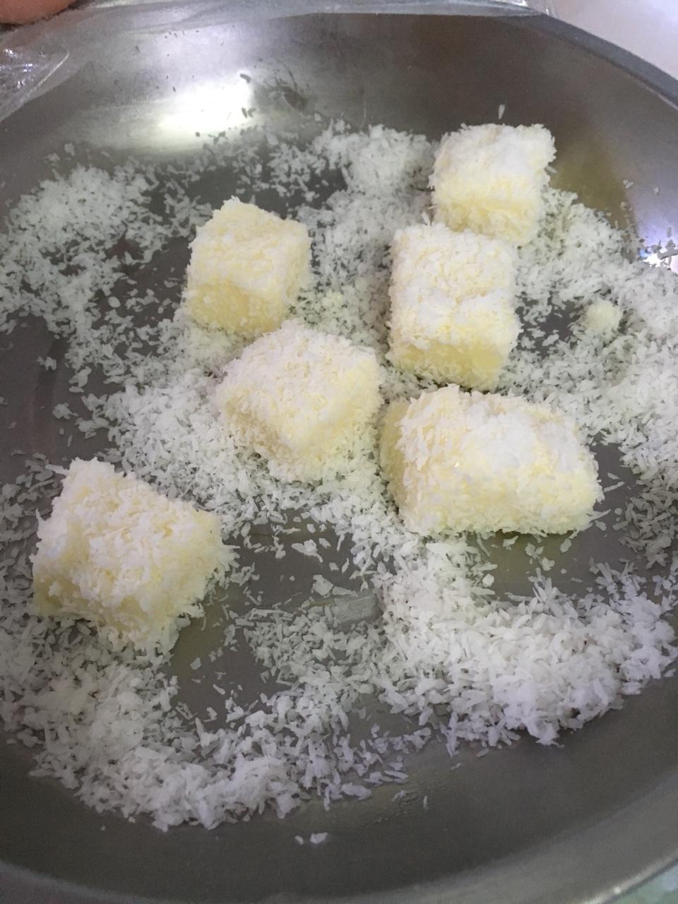 牛奶椰蓉小方