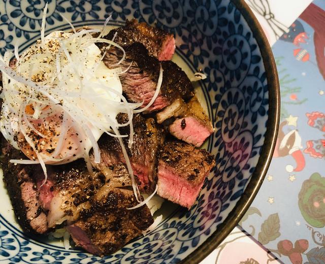 安格斯牛排肉丼饭