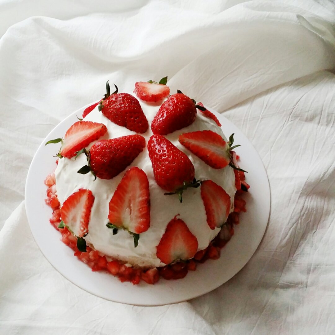 草莓炸弹弹弹～～～（草莓芝士蛋糕）