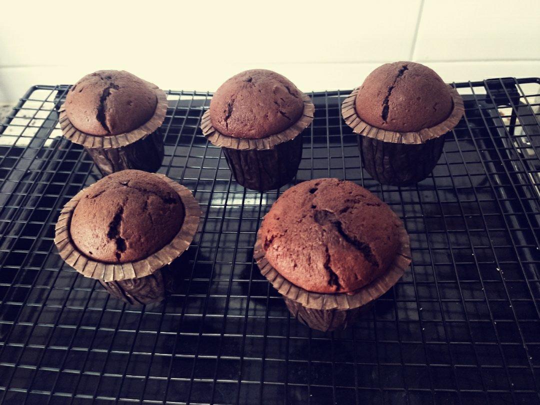 巨简单❗️超快速❗️巧克力玛芬蛋糕❗️好吃哭了