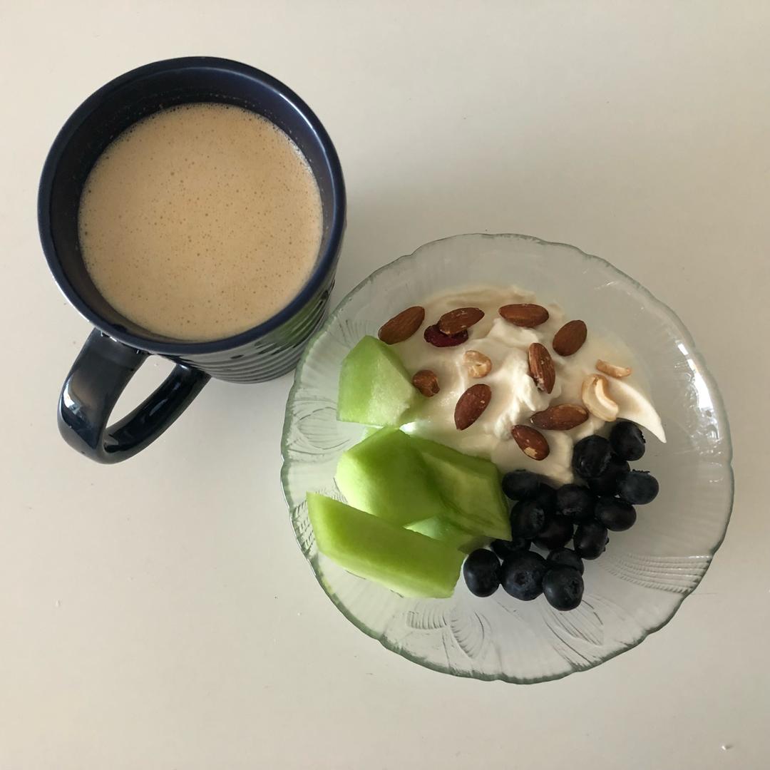 超浓郁肉桂花生酱拿铁