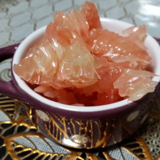 剥柚子