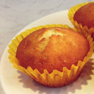 苹果片姜饼杯子蛋糕Apple Slices Gingerbread Cupcakes-预拌粉版本