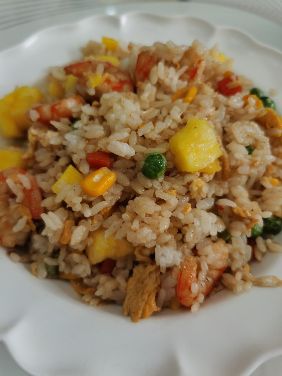虾仁菠萝炒饭
