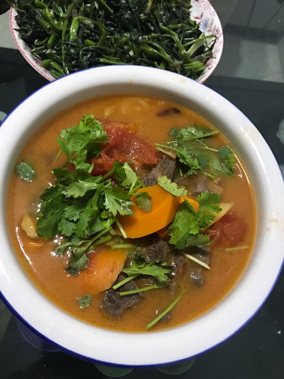 番茄牛肉煲