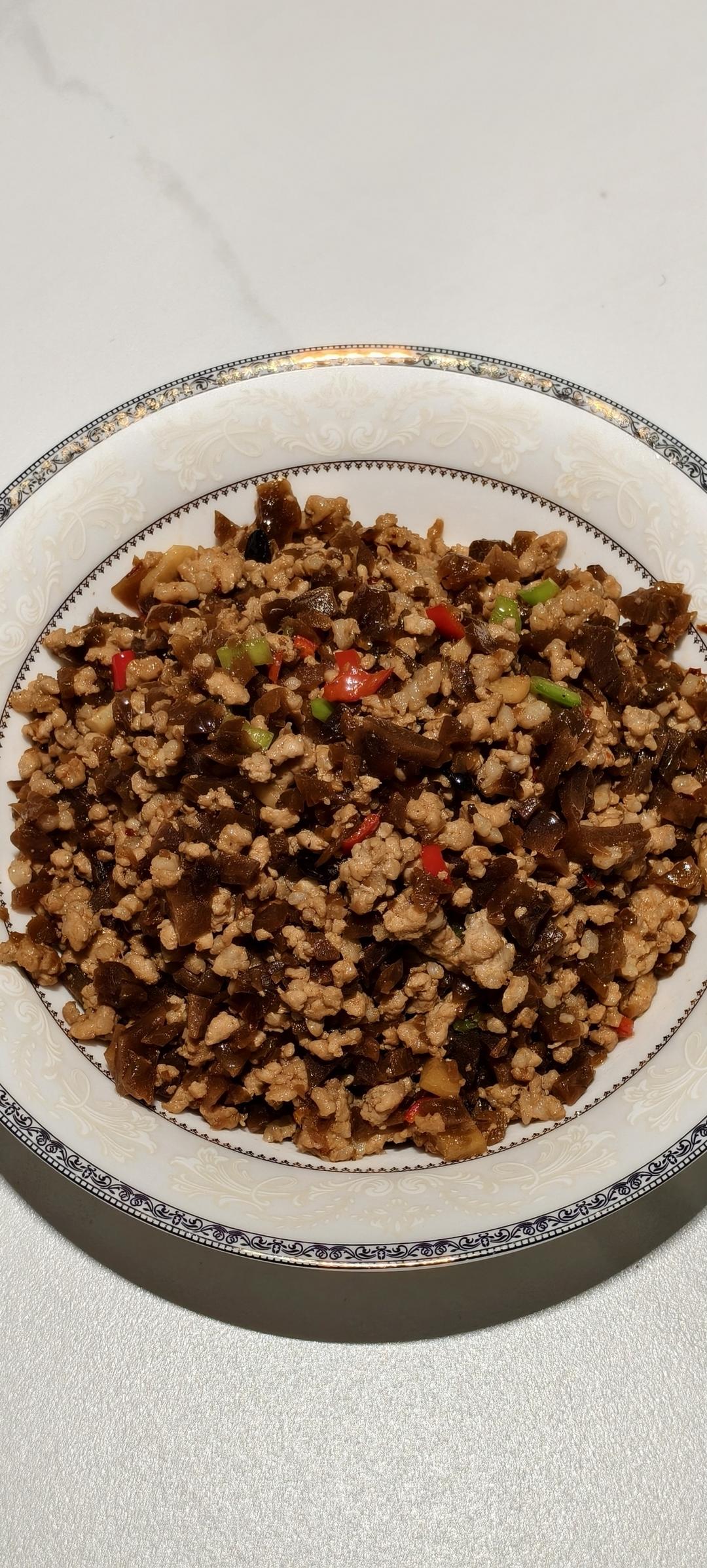 肉末炒大头菜（家庭版黑三剁）