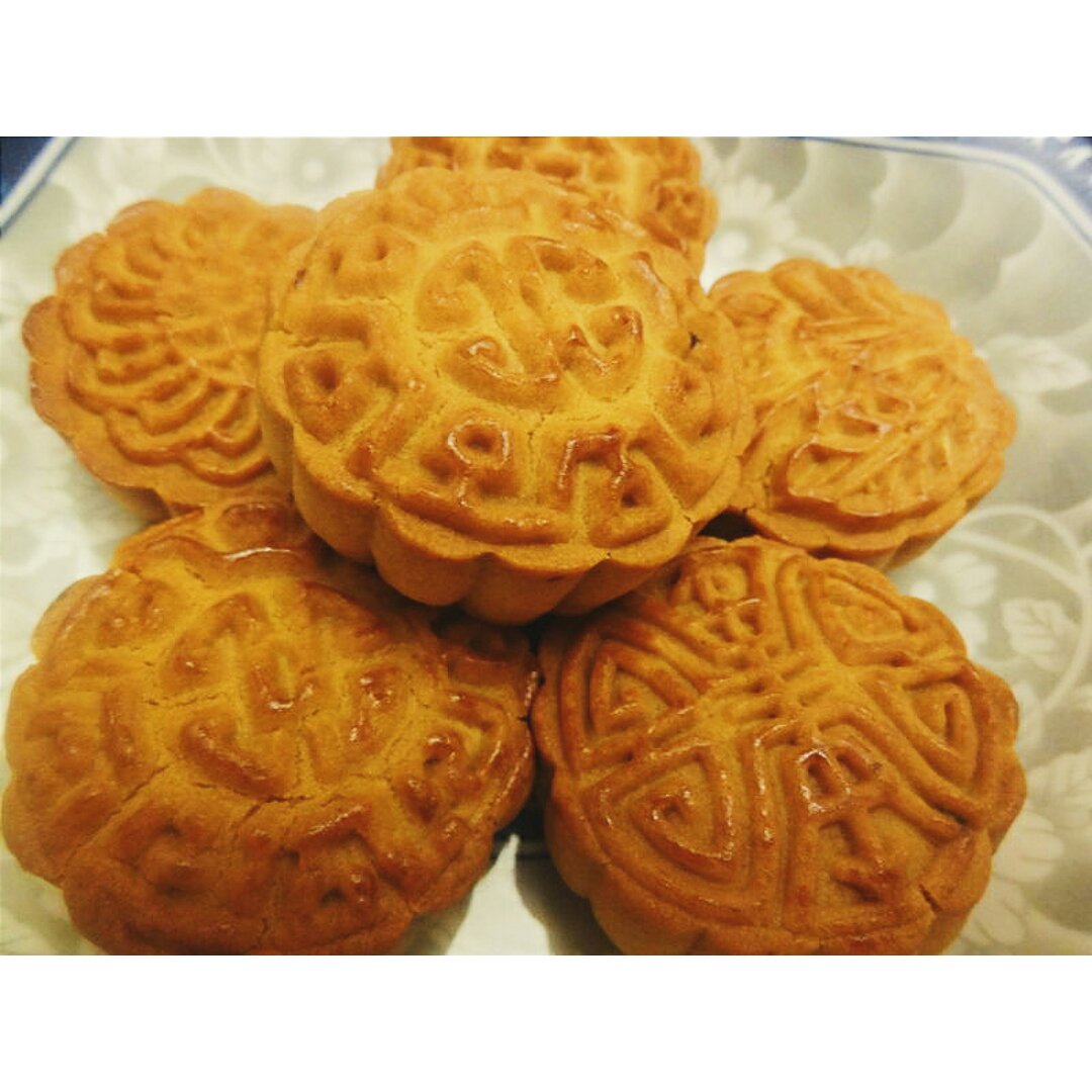 广式月饼——蛋黄莲蓉月饼