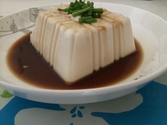 凉拌豆腐的做法 步骤2