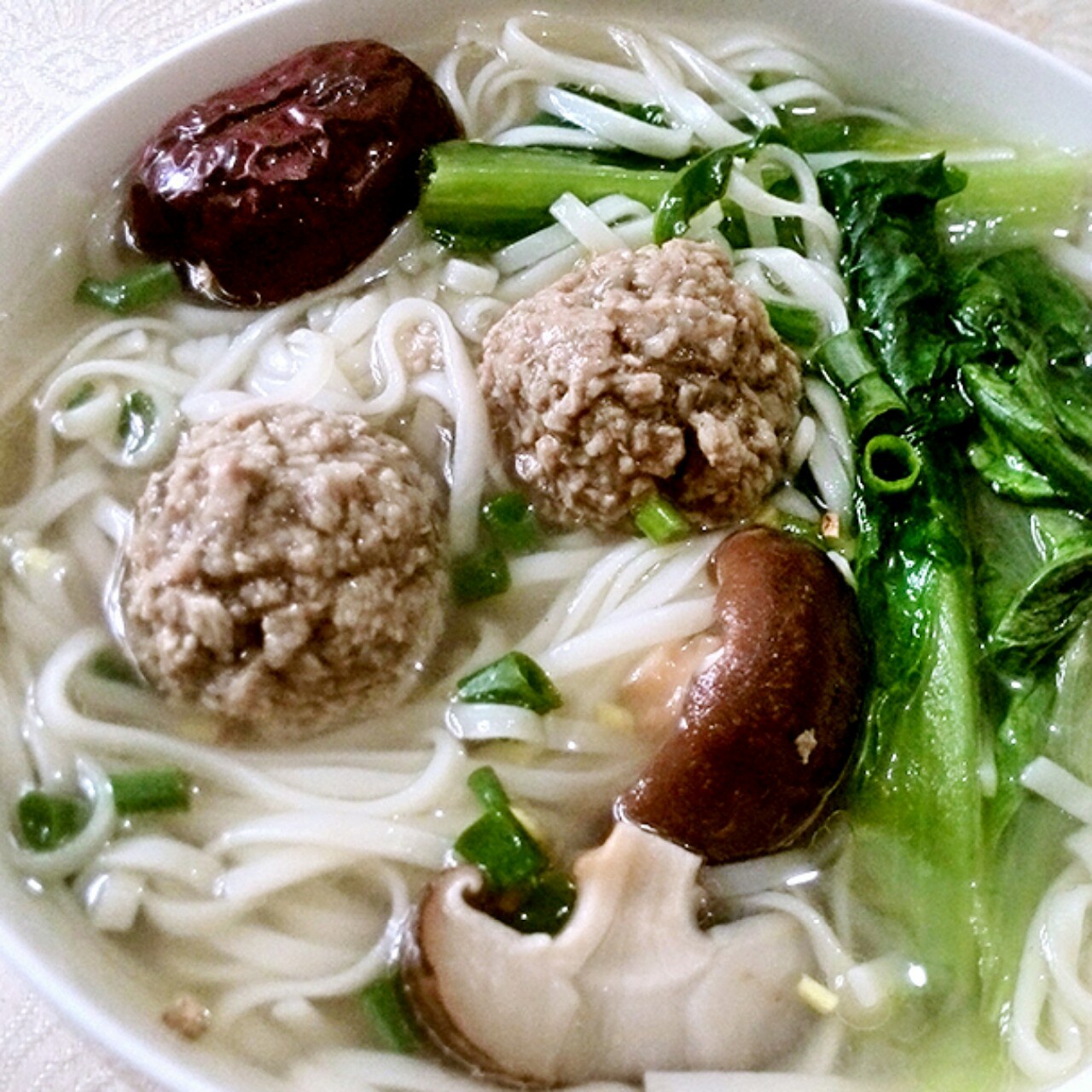 肉圆青菜面
