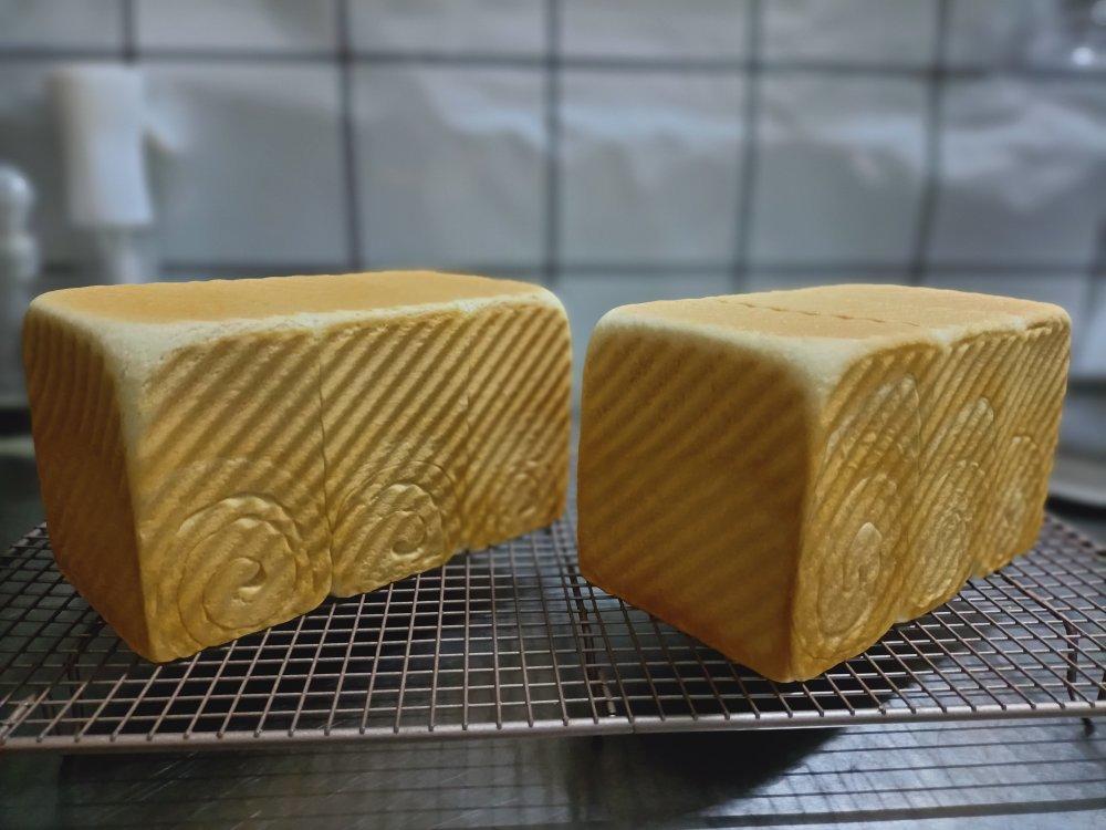 吐司，奶香手撕面包，超级香浓