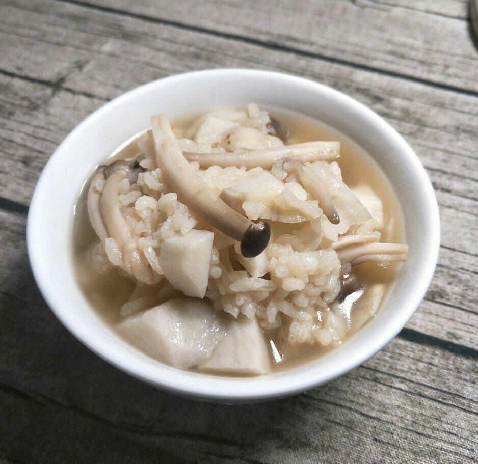 香菇芋头炊饭